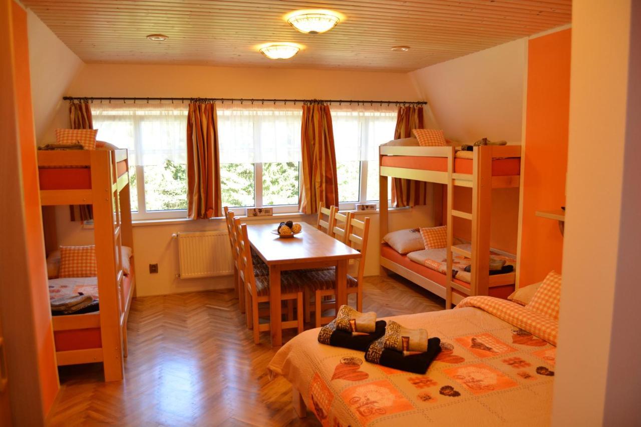 Horska Chata Milire Pec pod Snezkou Bagian luar foto