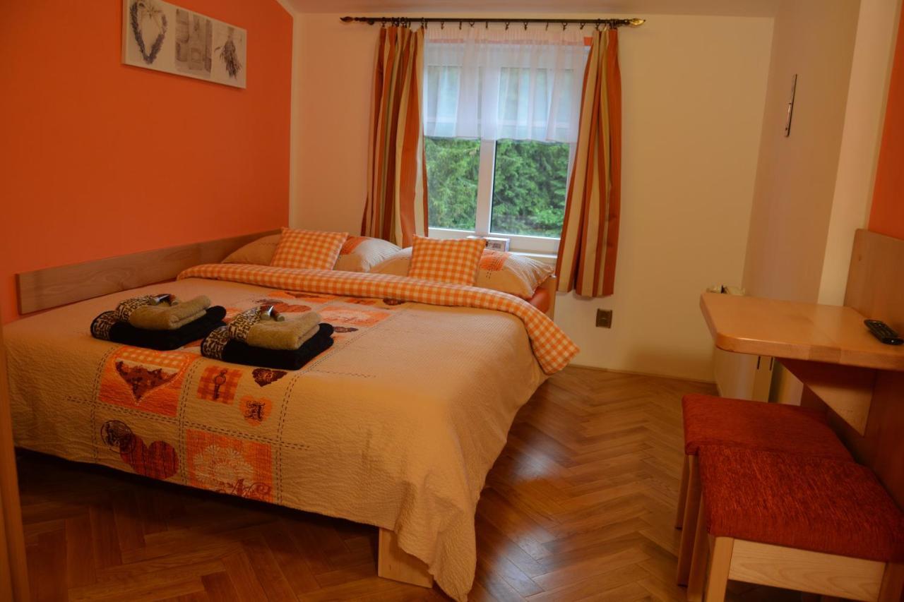 Horska Chata Milire Pec pod Snezkou Bagian luar foto